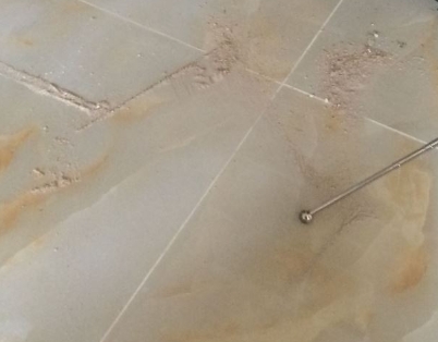 南票瓷砖空鼓维修公司分享粘合剂选择不当在瓷砖铺贴过程中可能导致以下问题